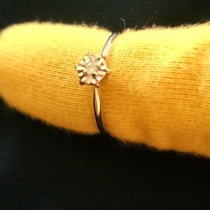 10k white gold solitaire diamond ring,size 6